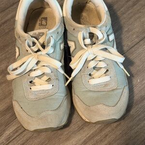 New Balance Light Gray Sneakers